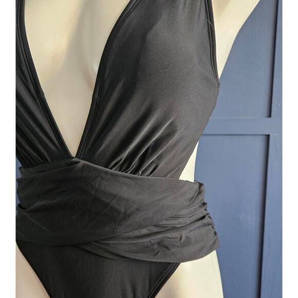 Bella Valentina LA Cut Out Cross Back Deep V Neck Ruched High Cut Swimsuit sz M - Picture 4 of 4